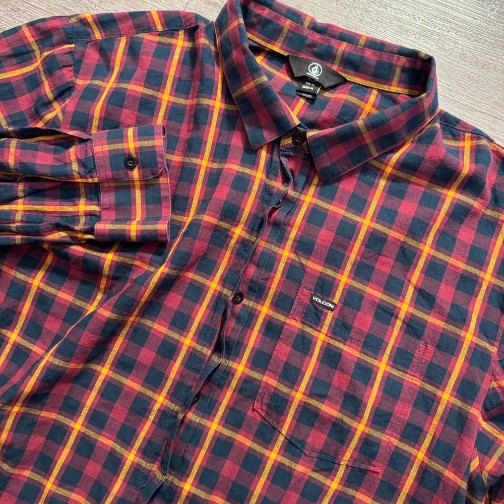 Volcom Shirt Men XL Red Plaid 100% Cotton Skate Casual Grunge Flannel Surf Adult
